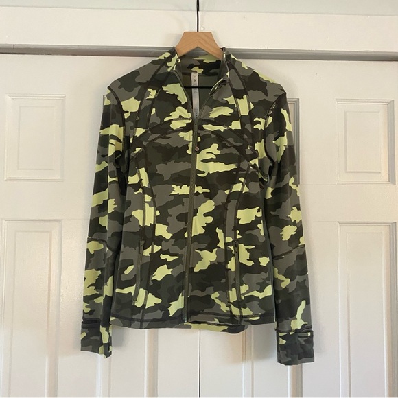 Lululemon Athletica Camo define jacket size 10 - Picture 1 of 8